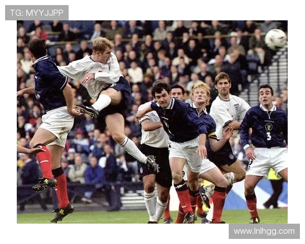 保罗·斯科尔斯：从曼联传奇中场到足球战术大师的成长之路