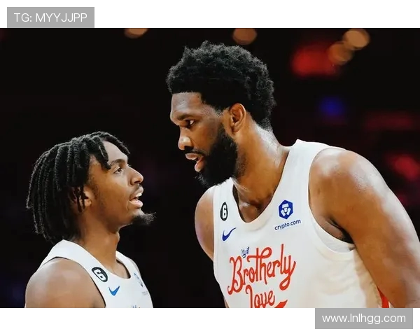 76人战热火:哈登领衔冲击季后赛,热火誓言捍卫主场荣耀 76人战热火:哈登领衔冲击季后赛,热火誓言捍卫主场荣耀