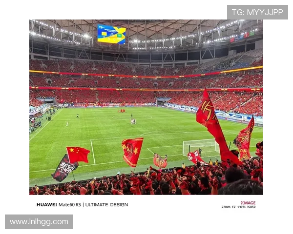 中国男足奋勇拼搏逆转取胜展现全新精神面貌赢得球迷广泛赞誉