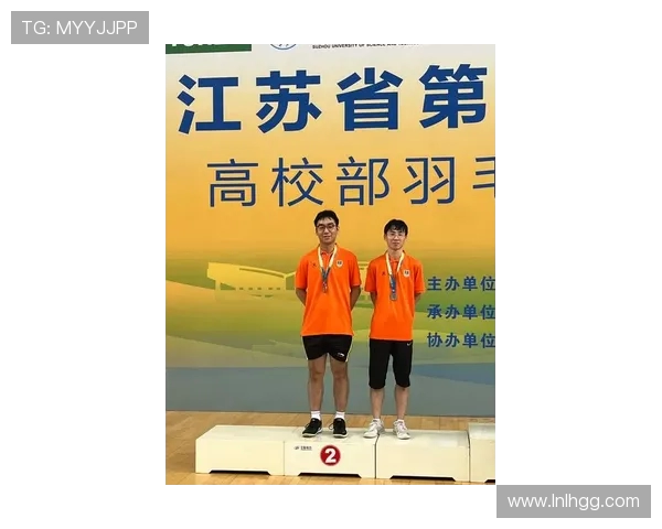 杭州羽毛球队与重庆羽毛球队赛后状态分析与复盘探讨