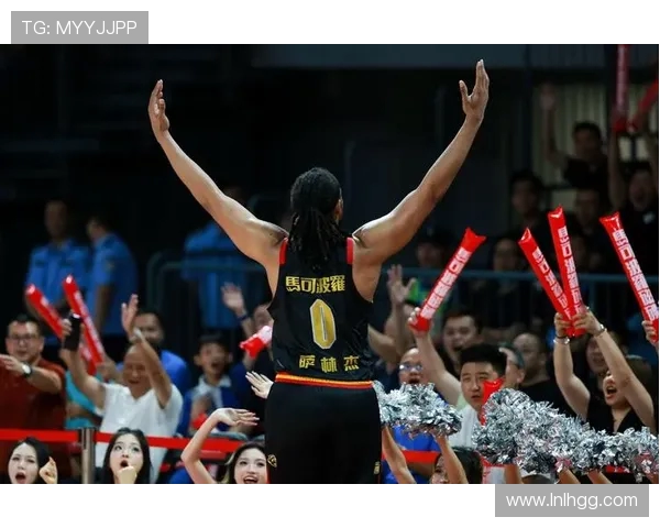 2013年CBA季后赛深圳队对阵广东队的精彩对决回顾与分析